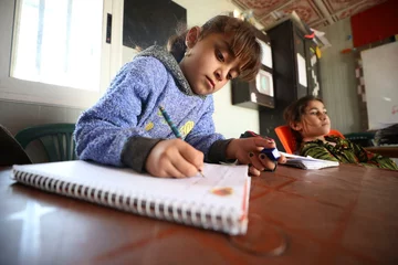 ch1805850-sanaa-8-during-a-class-in-save-the-children-s-school-in-a-displacement-camp-in-north-east-syria-1.jpg ch1805850-sanaa-8-during-a-class-in-save-the-children-s-school-in-a-displacement-camp-in-north-east-syria-1.jpg