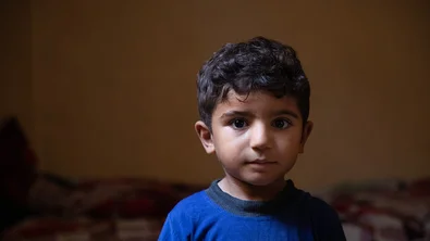 Khalid komt uit Afghanistan en maakte mee dat zijn broertjes en zusje ondervoed waren. Gelukkig werden ze beter in onze kliniek