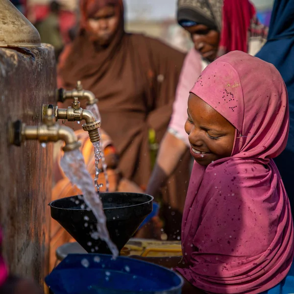 ch1696311-ladan-10-collecting-water-in-puntland-somalia.jpg